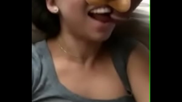 Cewek India Lagi Ngeblowjob, Nikmatin Tiap Tetesnya.