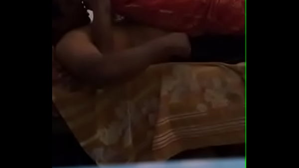 Desi Istri Lagi Dominan, Crot Di Atas Ranjang.
