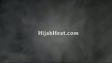 Gadis Arab Muslim Sok Suci Digebuki Rame-rame Di Kantor